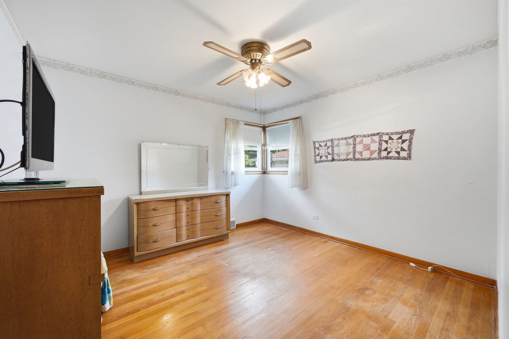 9135 Cherry Avenue Property Photo 12