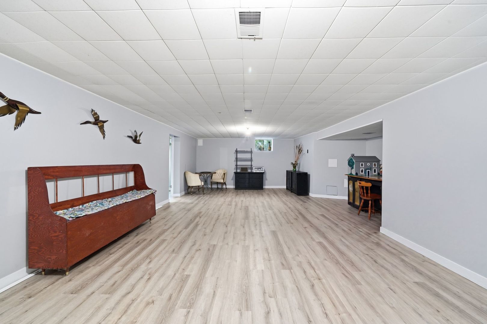 9135 Cherry Avenue Property Photo 18