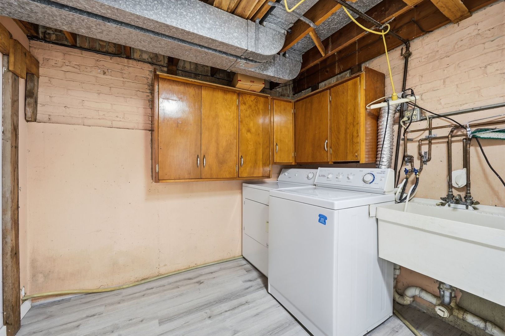9135 Cherry Avenue Property Photo 21