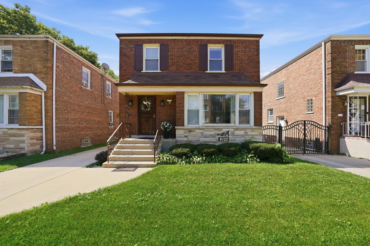 8132 S Phillips Avenue Property Photo 1