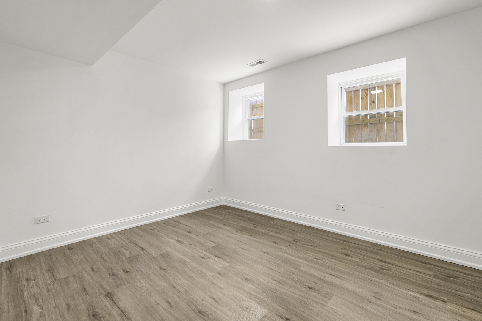 4751 W Monroe Street Garden Property Photo 6