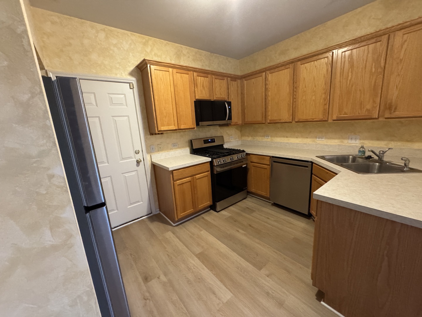 2365 Sunrise Circle Property Photo 5
