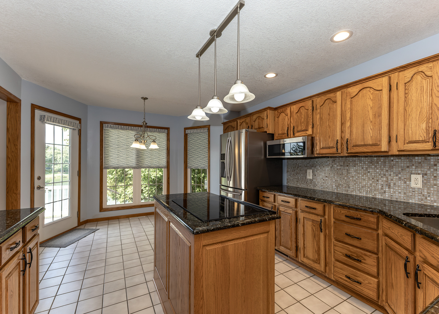 906 Ridgeview Court Property Photo 6