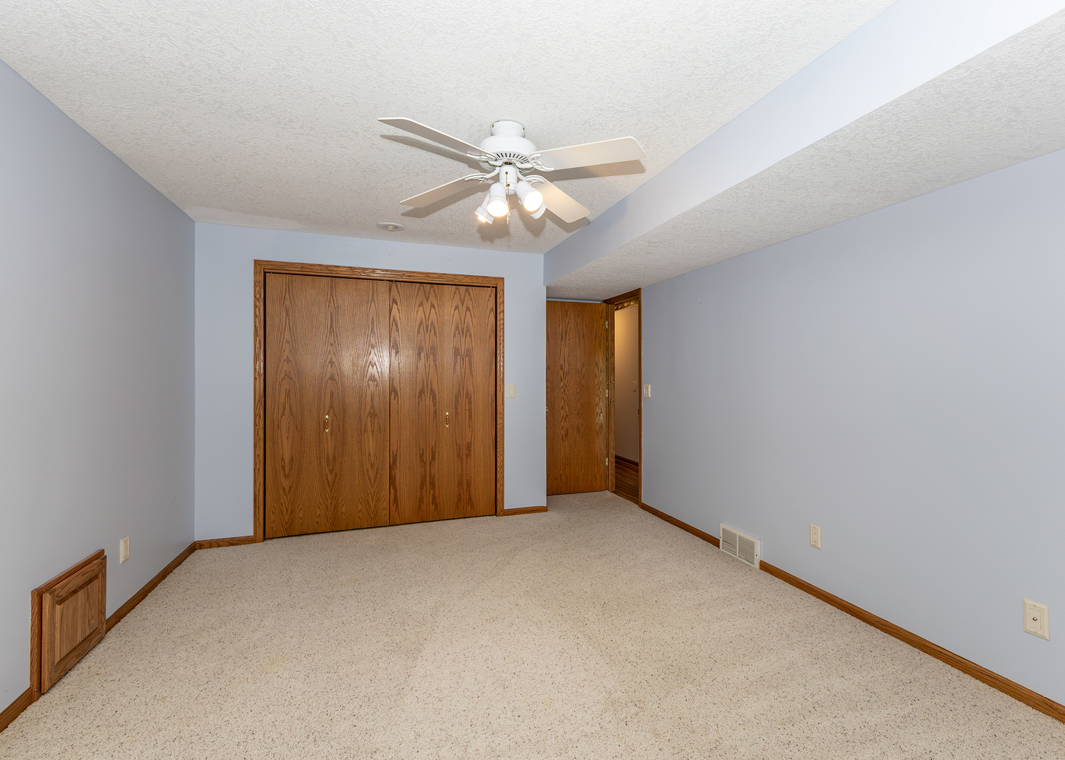 906 Ridgeview Court Property Photo 28