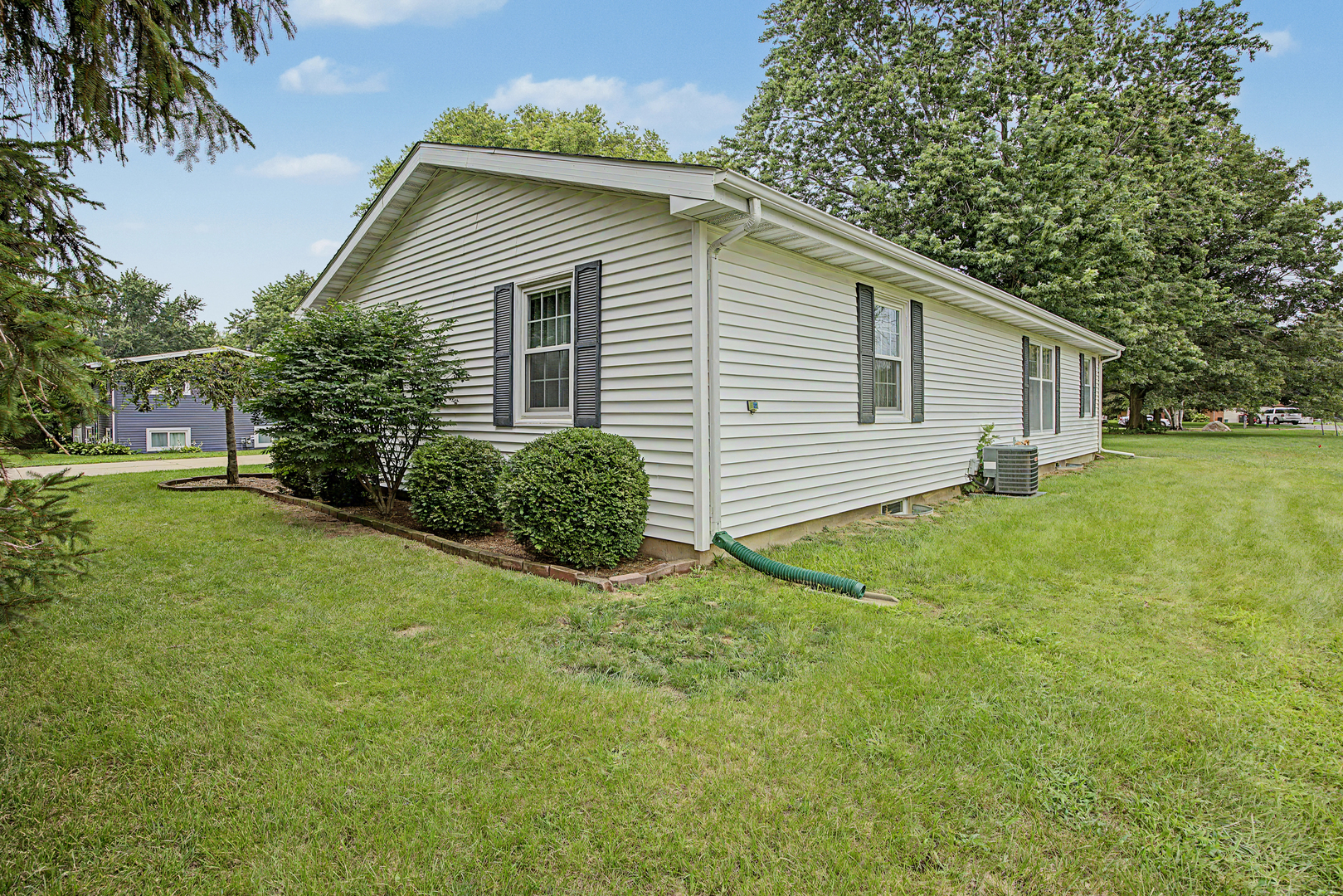 777 S High Street Property Photo 3