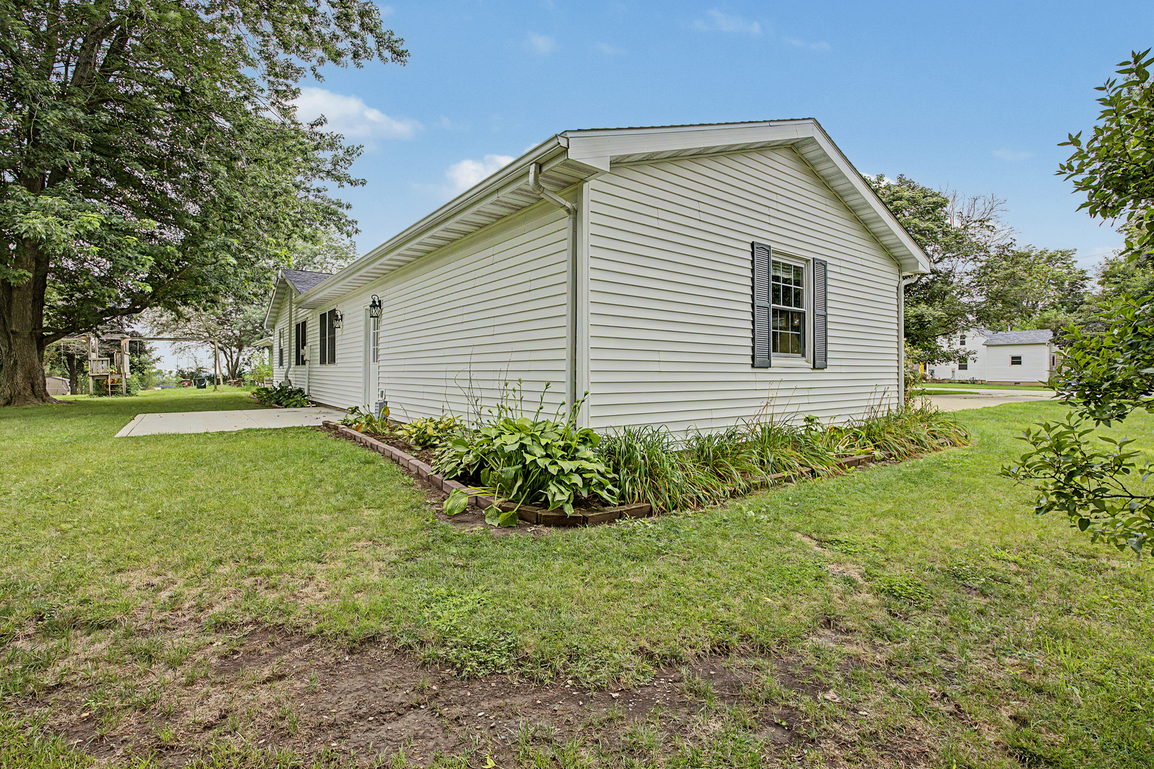 777 S High Street Property Photo 4