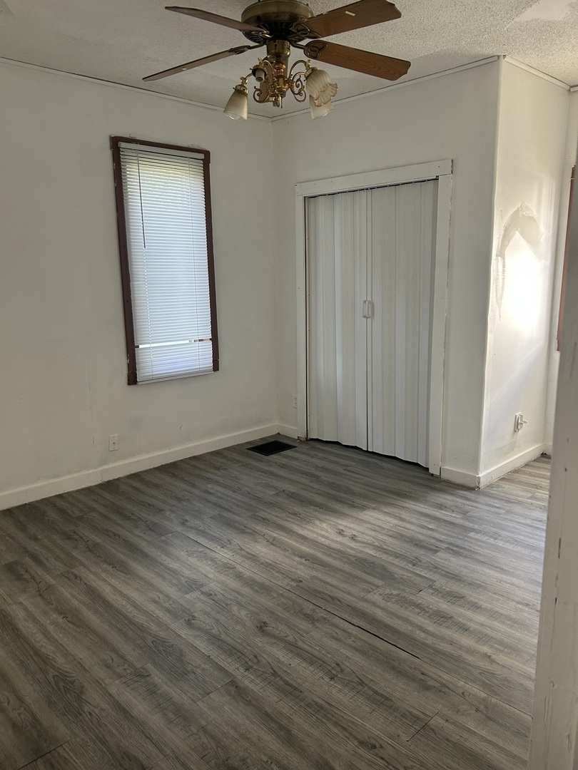 2415 Main Street Property Photo 5