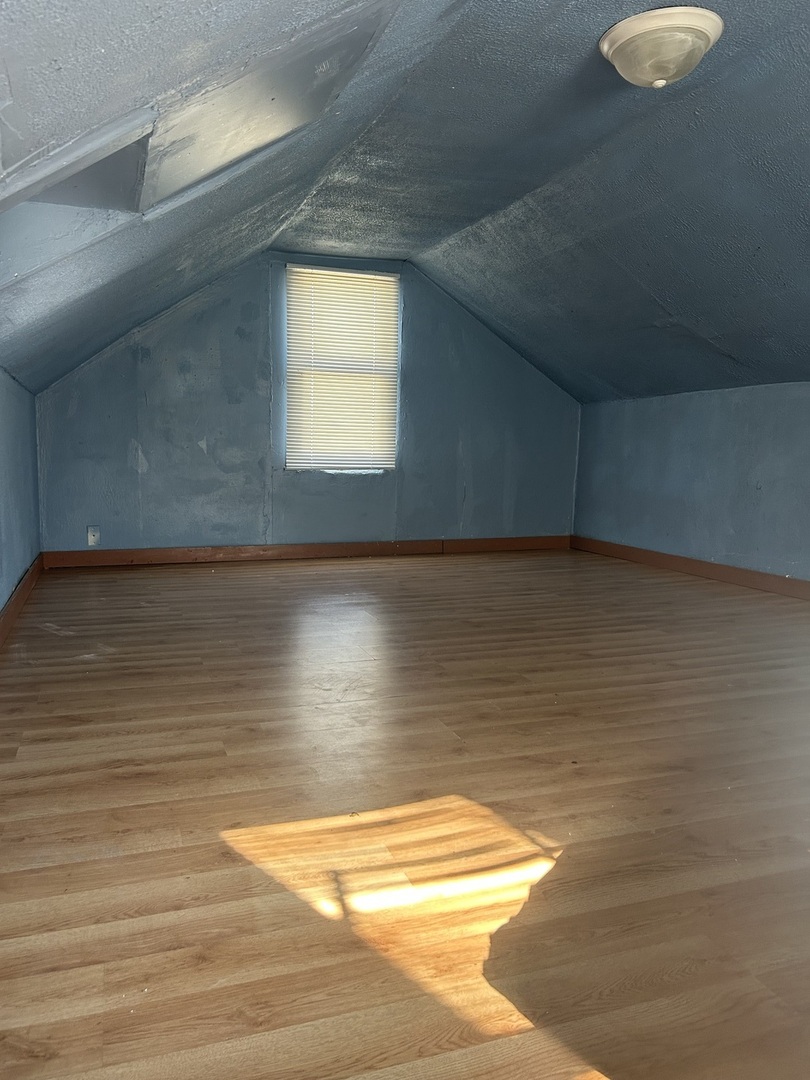 2415 Main Street Property Photo 6