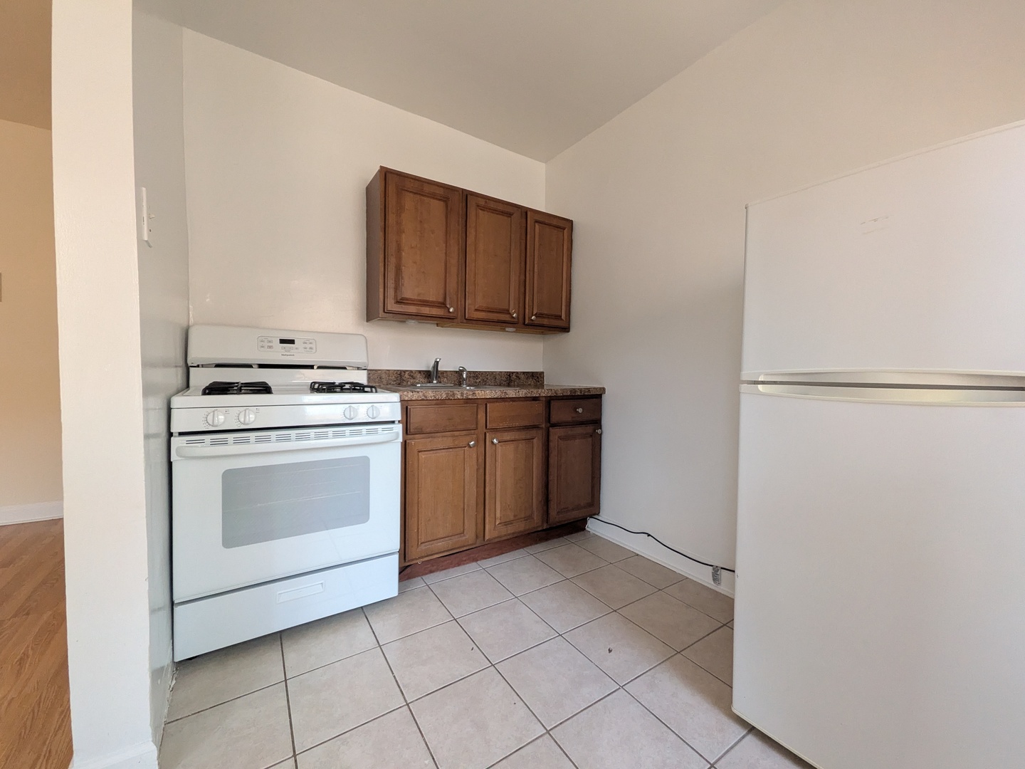 5417 N Kenmore Avenue 411 Property Photo 5