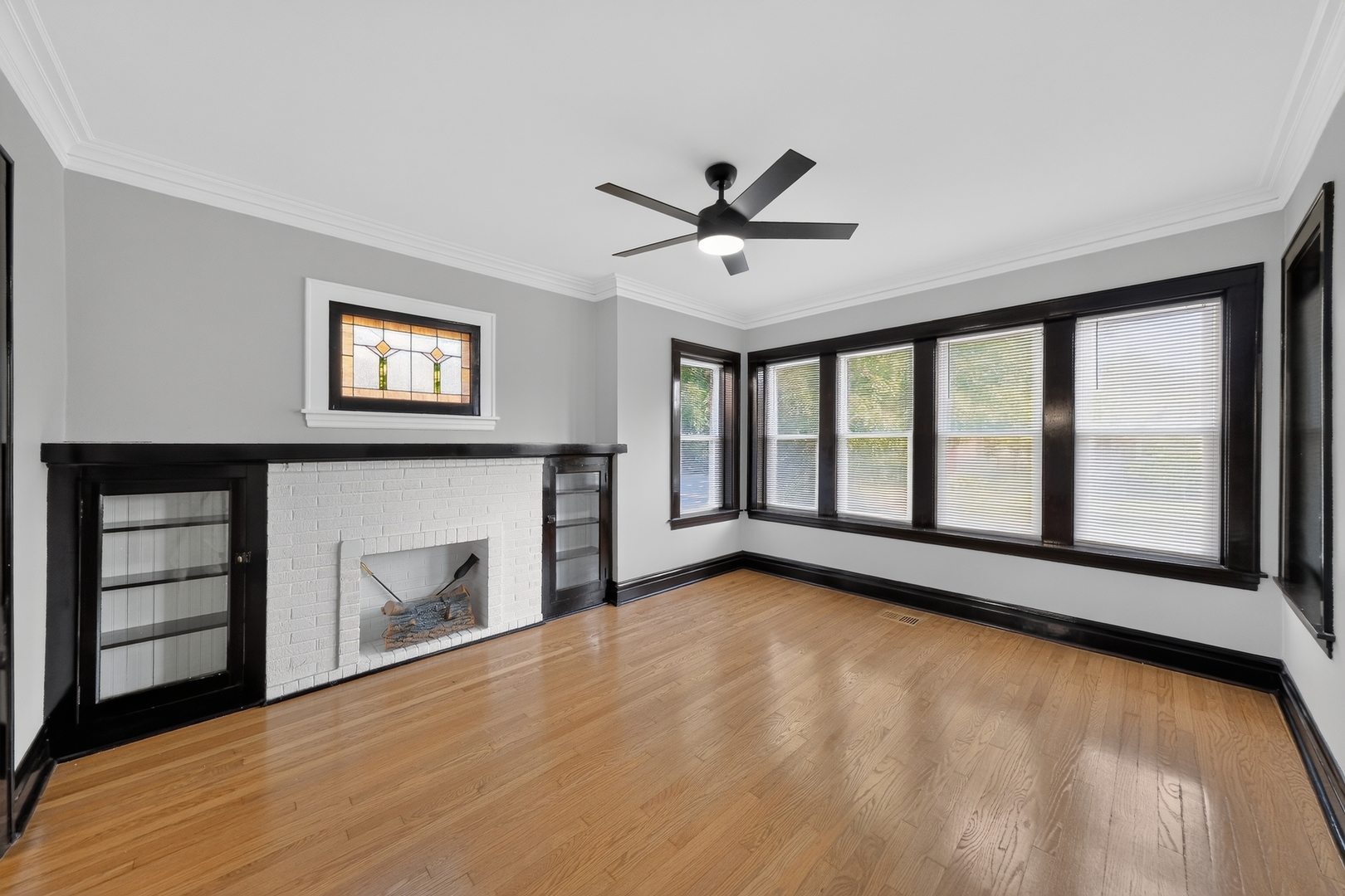 5755 W Eddy Street Property Photo 6