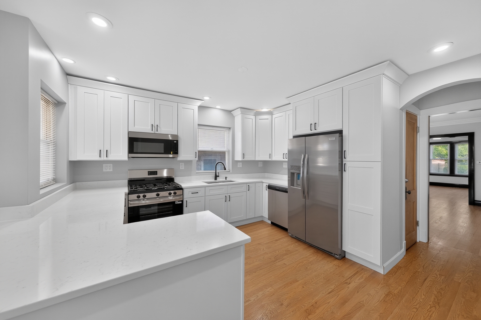 5755 W Eddy Street Property Photo 15