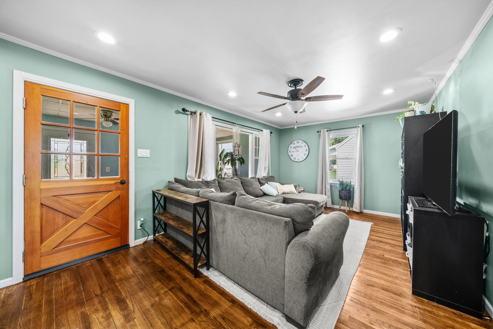 420 E Hitt Street Property Photo 2