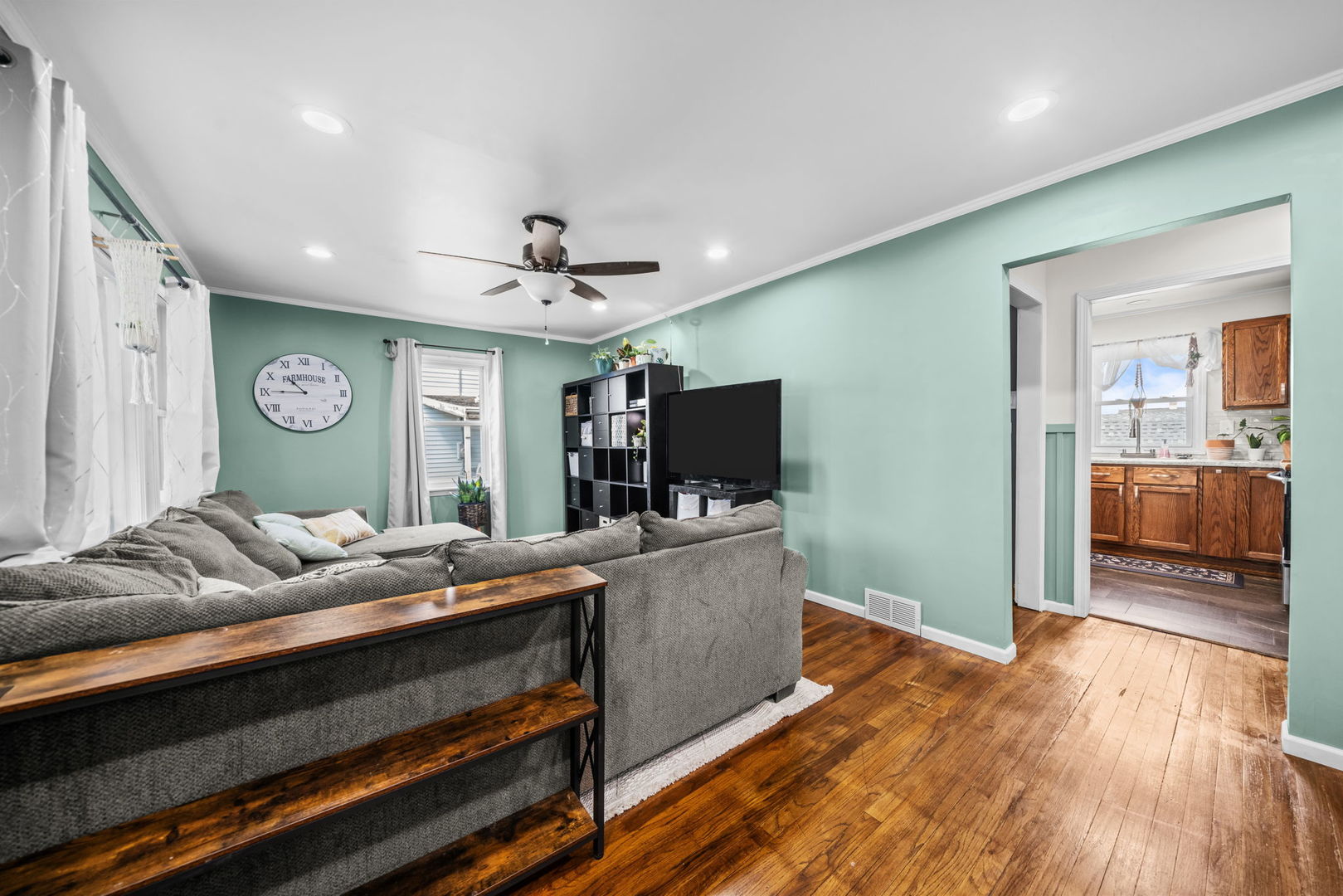 420 E Hitt Street Property Photo 4