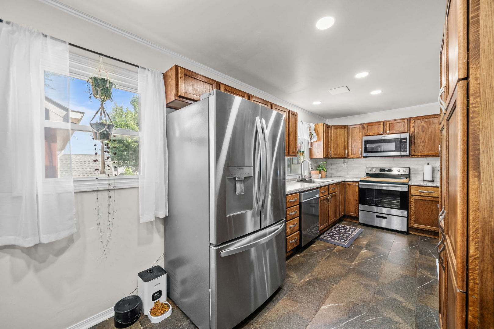 420 E Hitt Street Property Photo 9