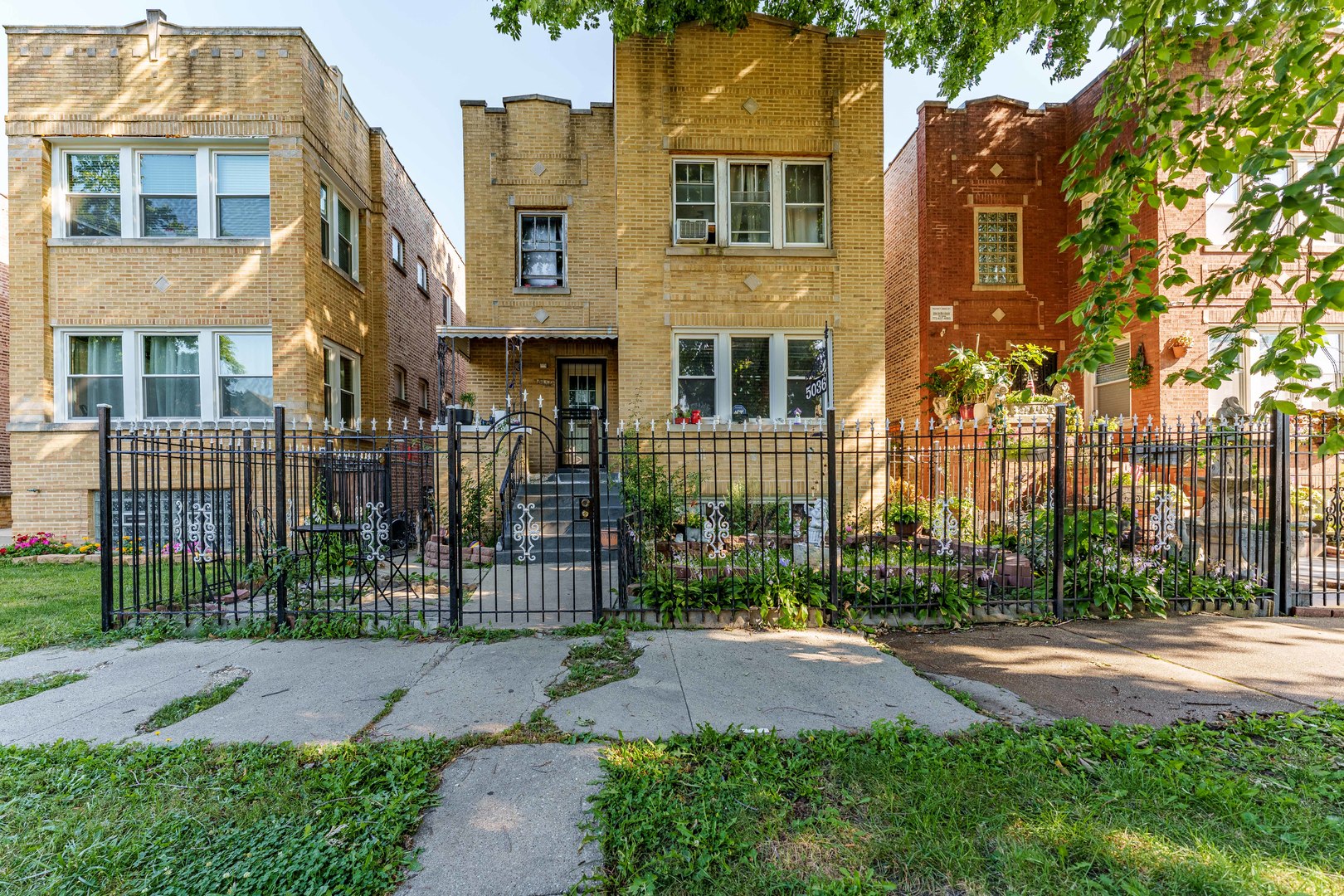 5036 W Wrightwood Avenue Property Photo 1