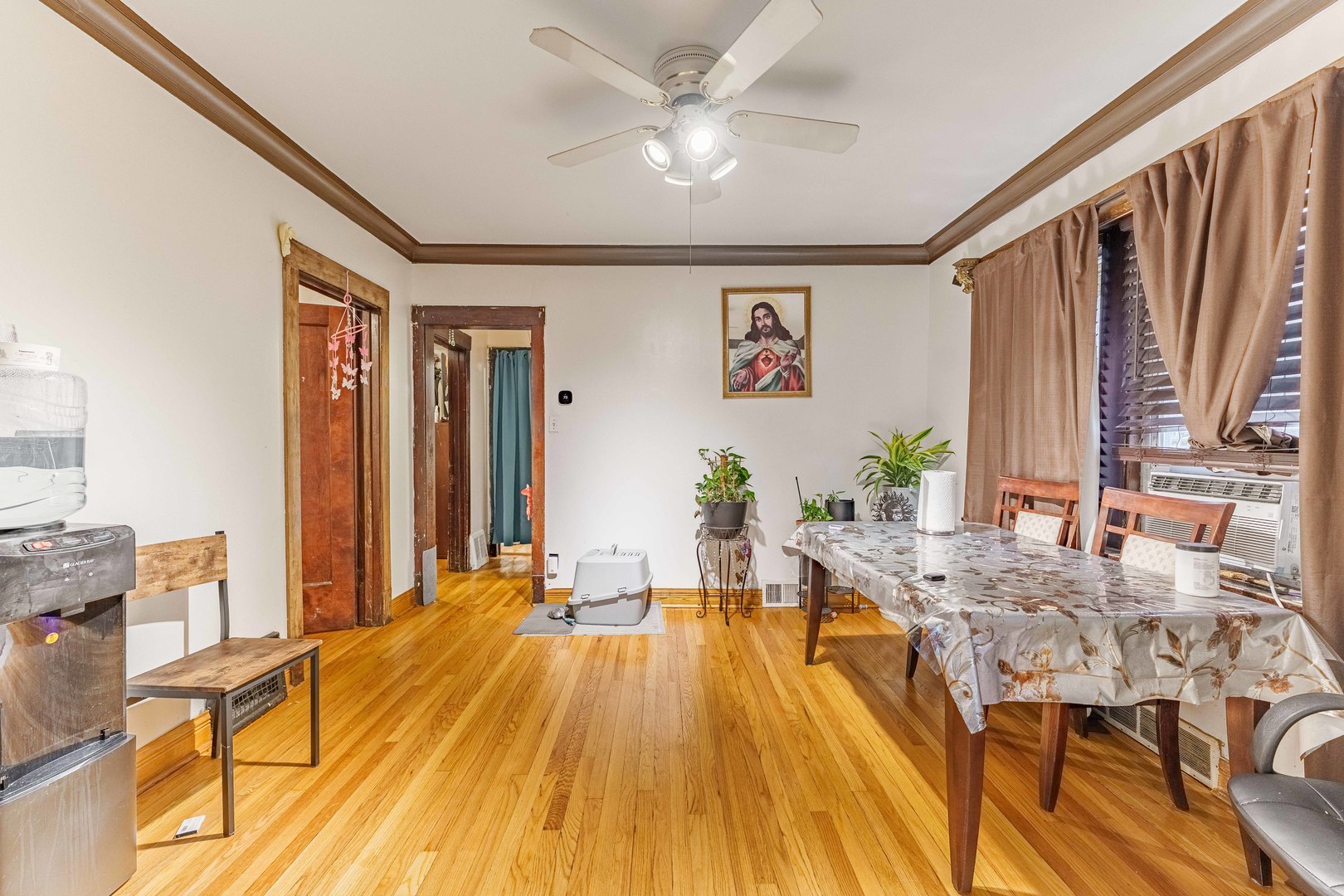 5036 W Wrightwood Avenue Property Photo 6