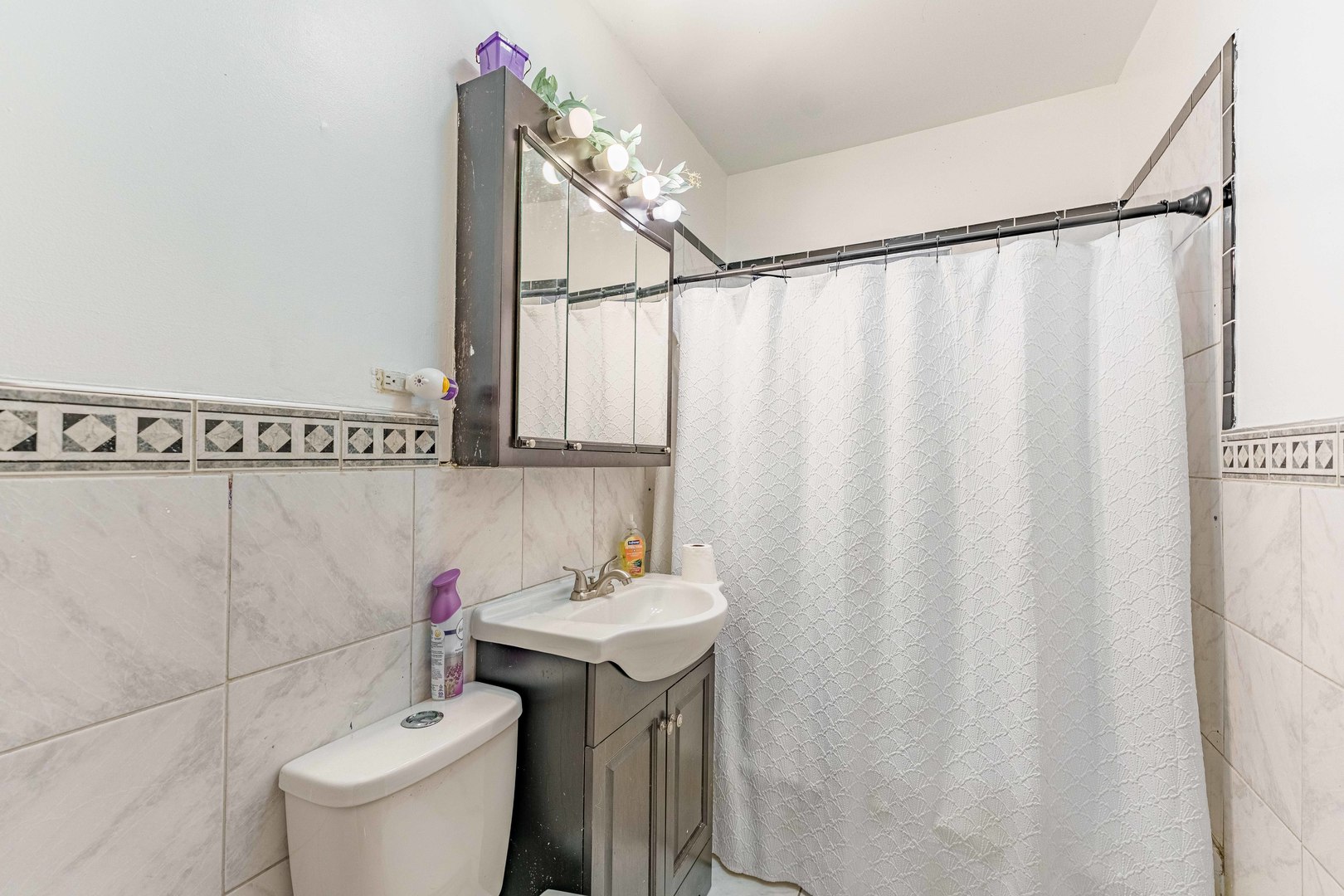 5036 W Wrightwood Avenue Property Photo 8