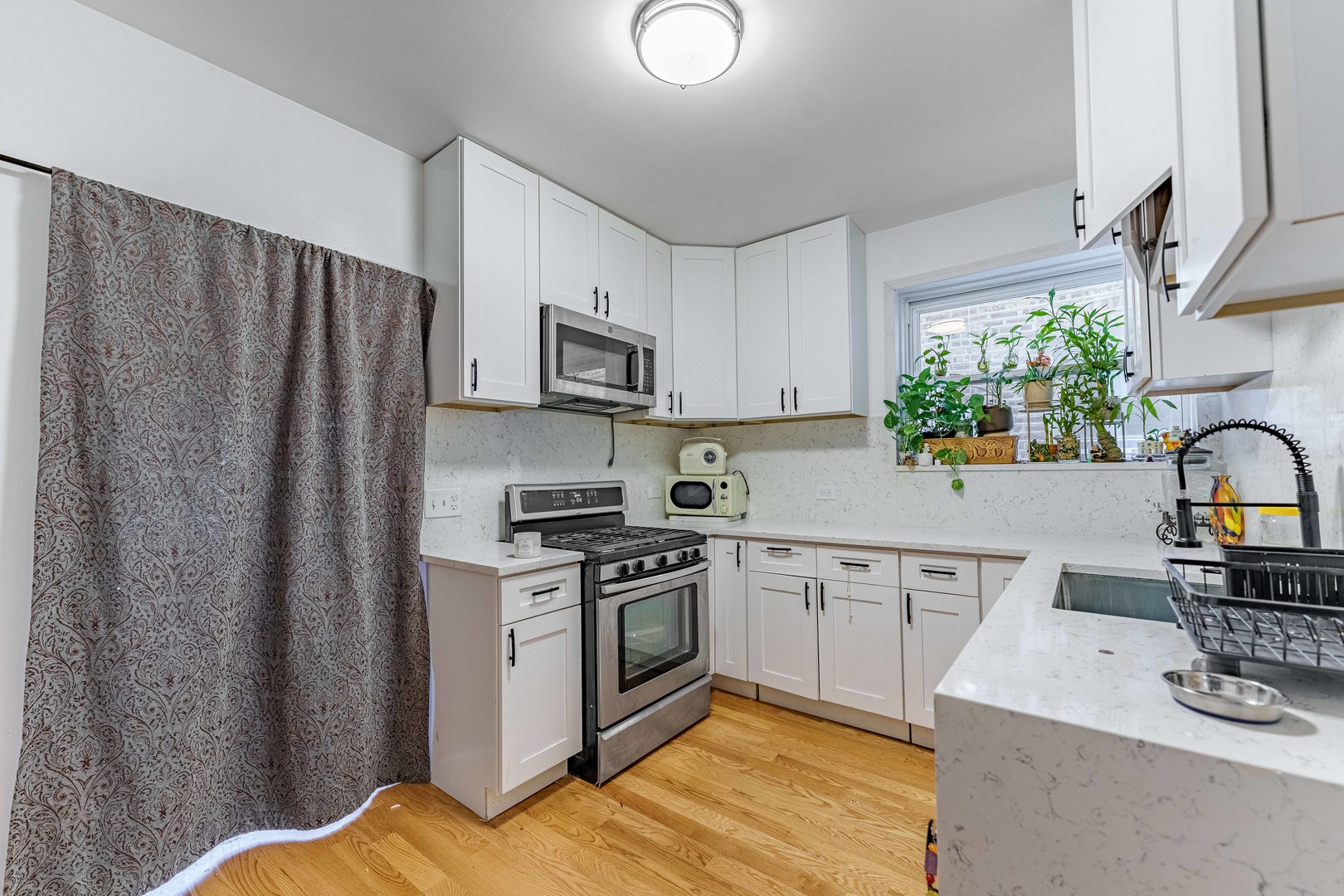 5036 W Wrightwood Avenue Property Photo 10