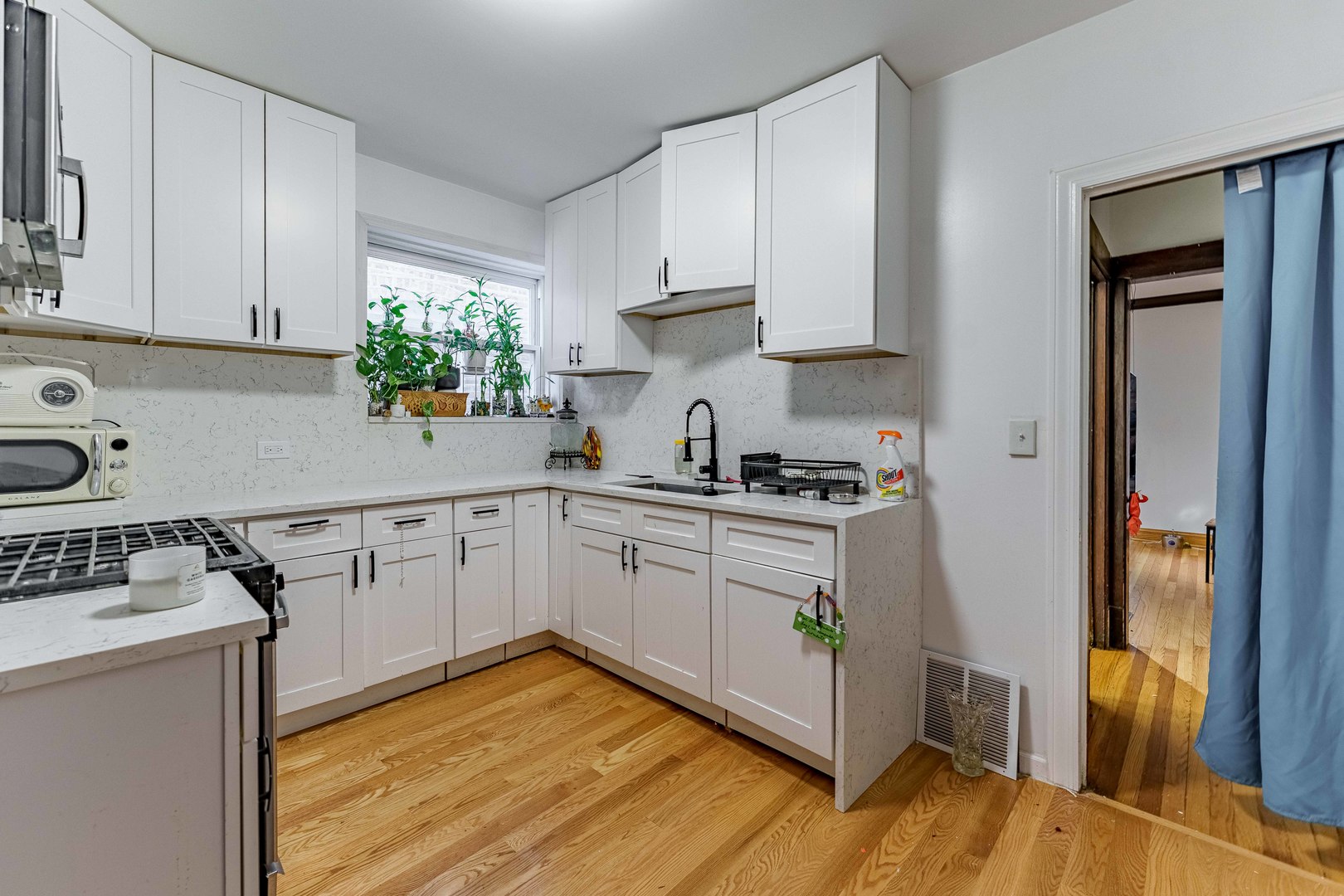 5036 W Wrightwood Avenue Property Photo 12