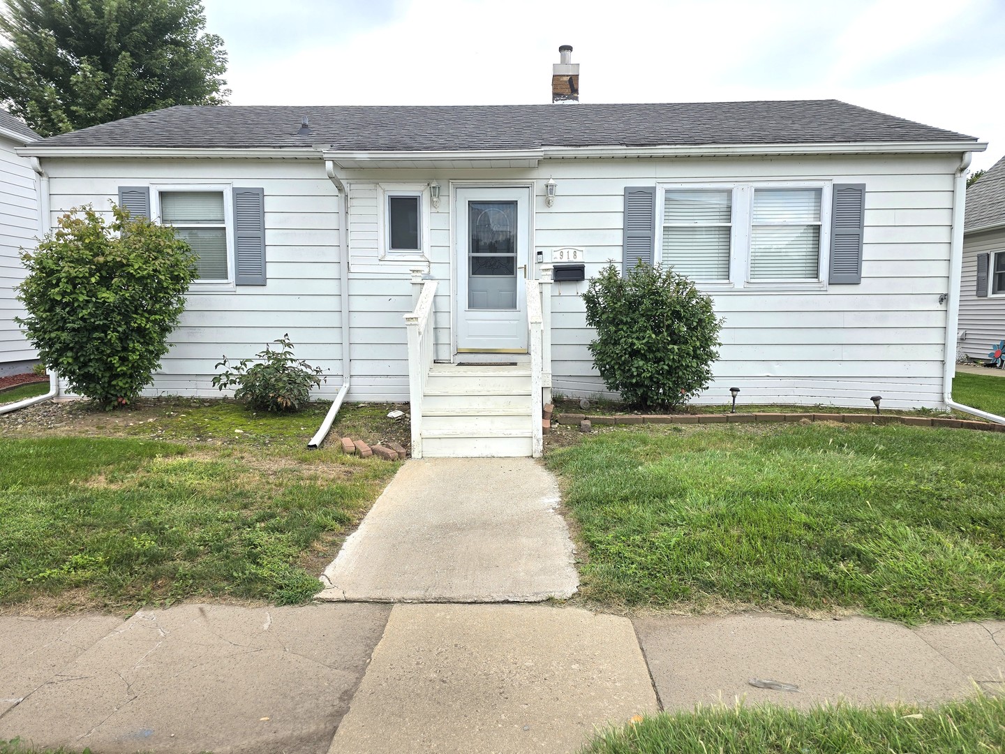 918 14th Avenue Property Photo 1