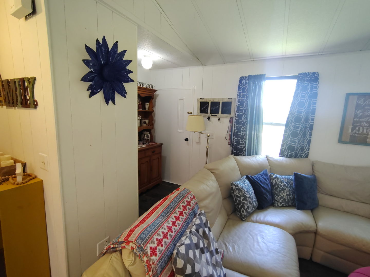 24653 2035 East Street Property Photo 14
