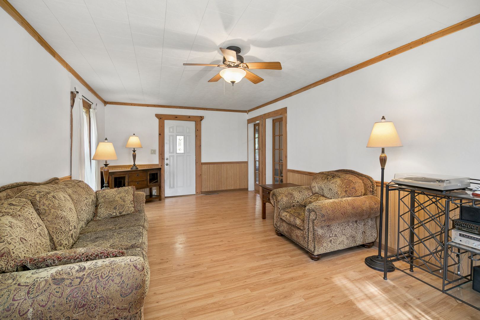 360 S Grand Avenue Property Photo 6