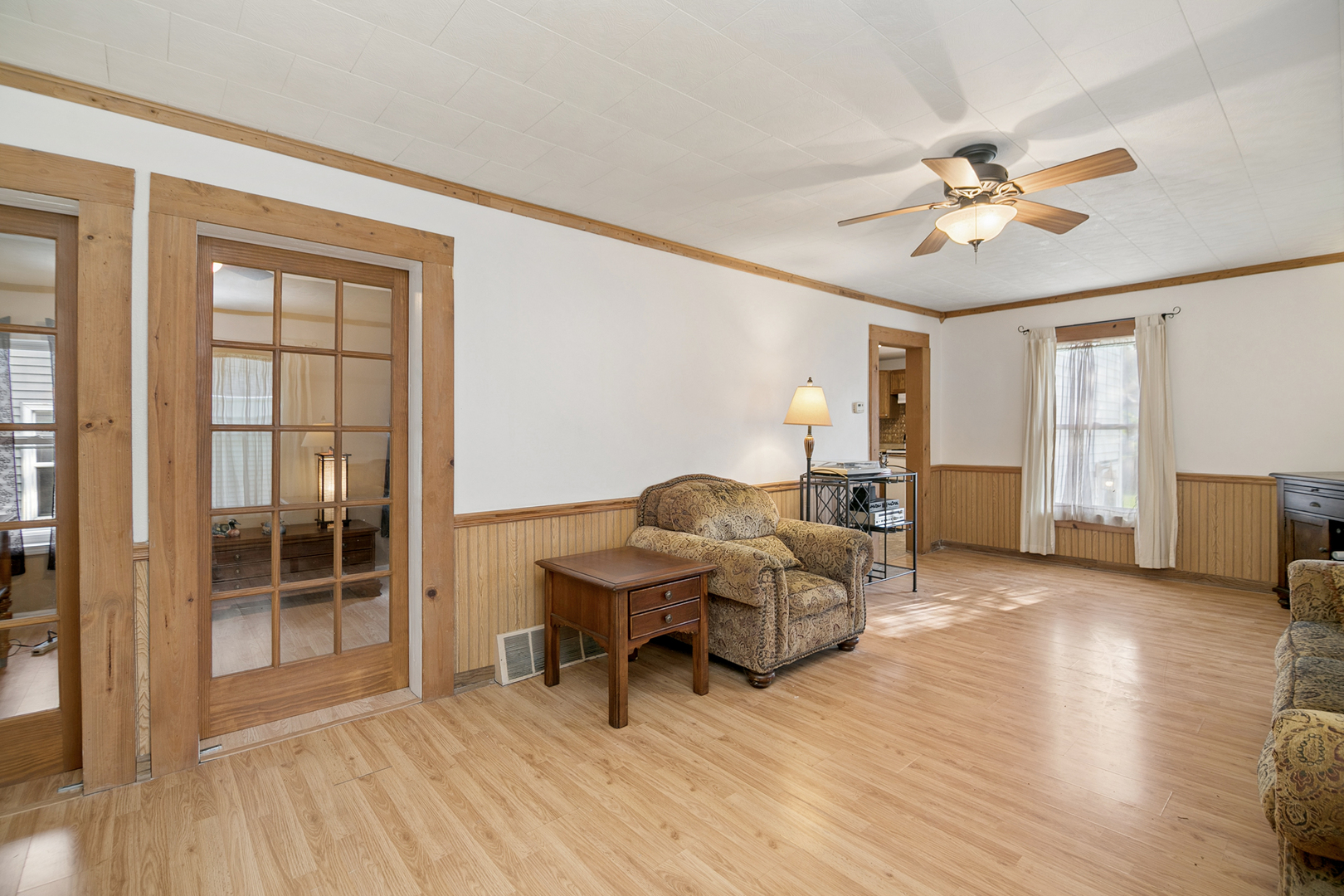 360 S Grand Avenue Property Photo 7