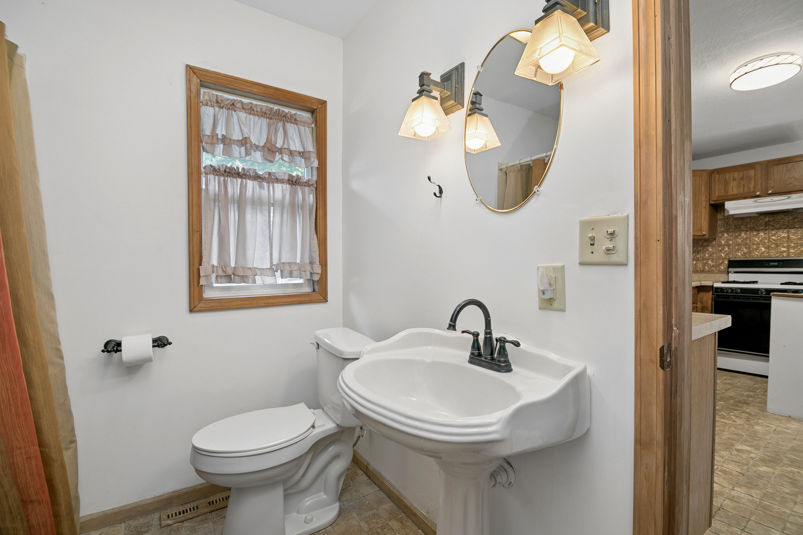 360 S Grand Avenue Property Photo 12