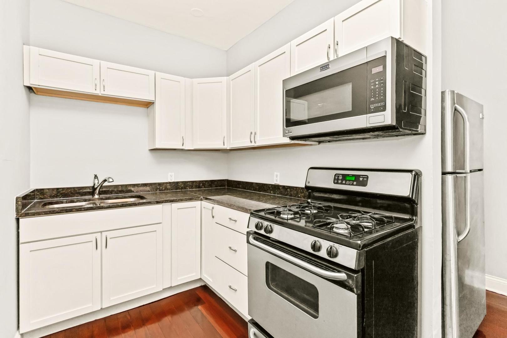 3143 W Warren Boulevard Property Photo 21