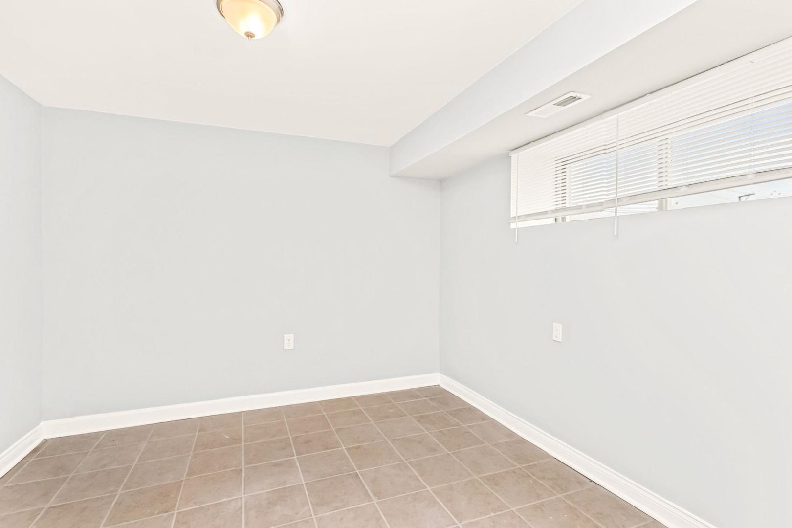 3143 W Warren Boulevard Property Photo 27