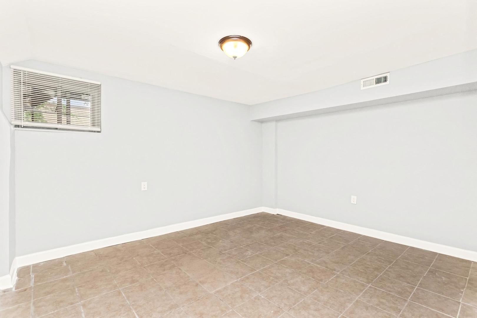 3143 W Warren Boulevard Property Photo 29