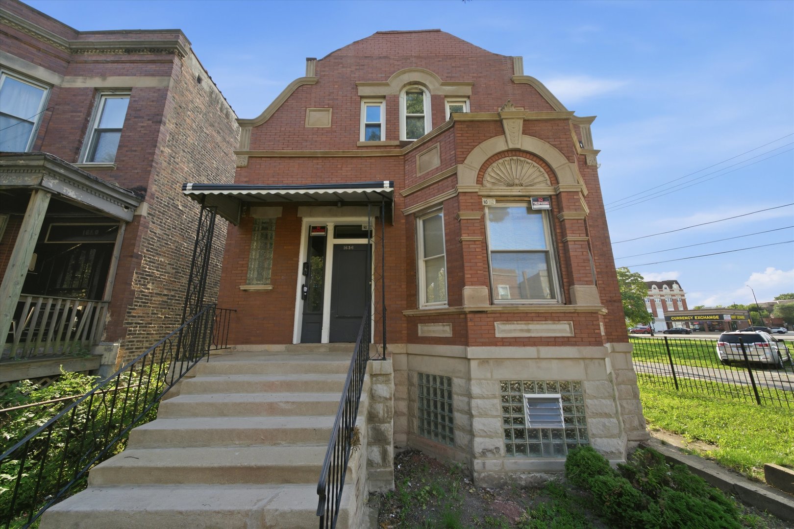 1656 S Troy Street Property Photo 3