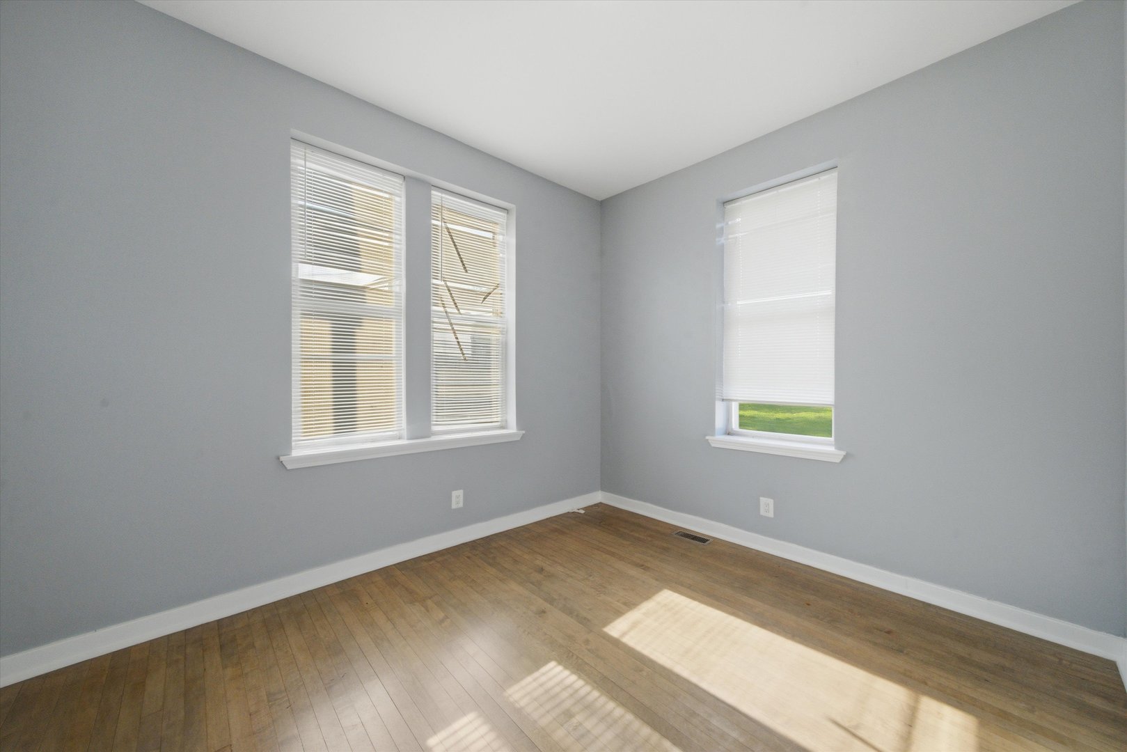 1656 S Troy Street Property Photo 20