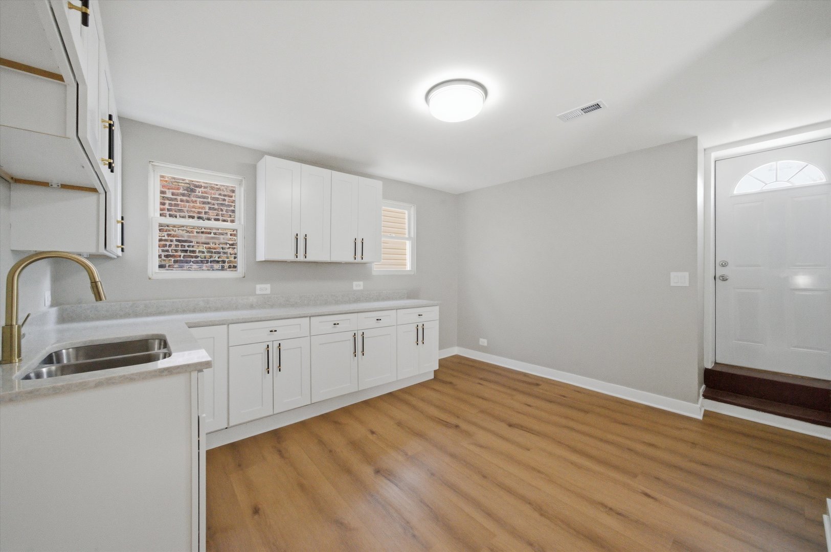 1656 S Troy Street Property Photo 22