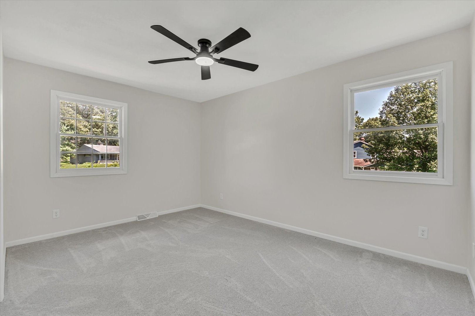 135 Sherwood Drive Property Photo 32