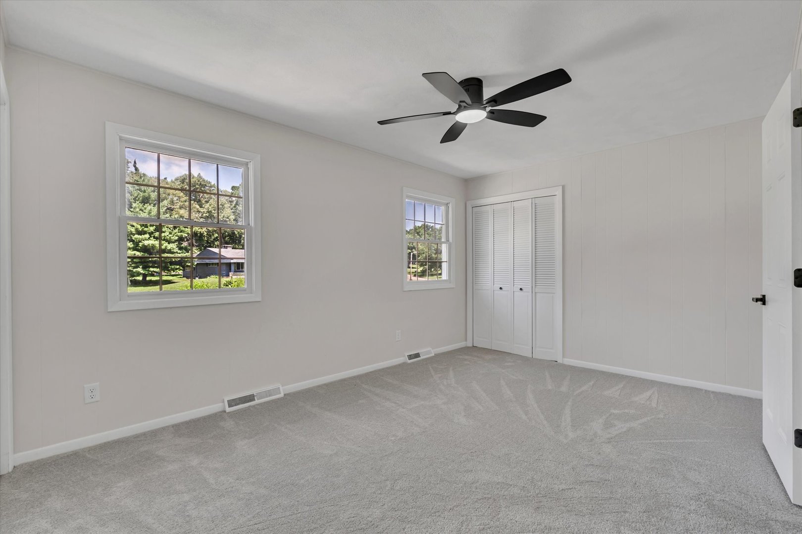 135 Sherwood Drive Property Photo 35