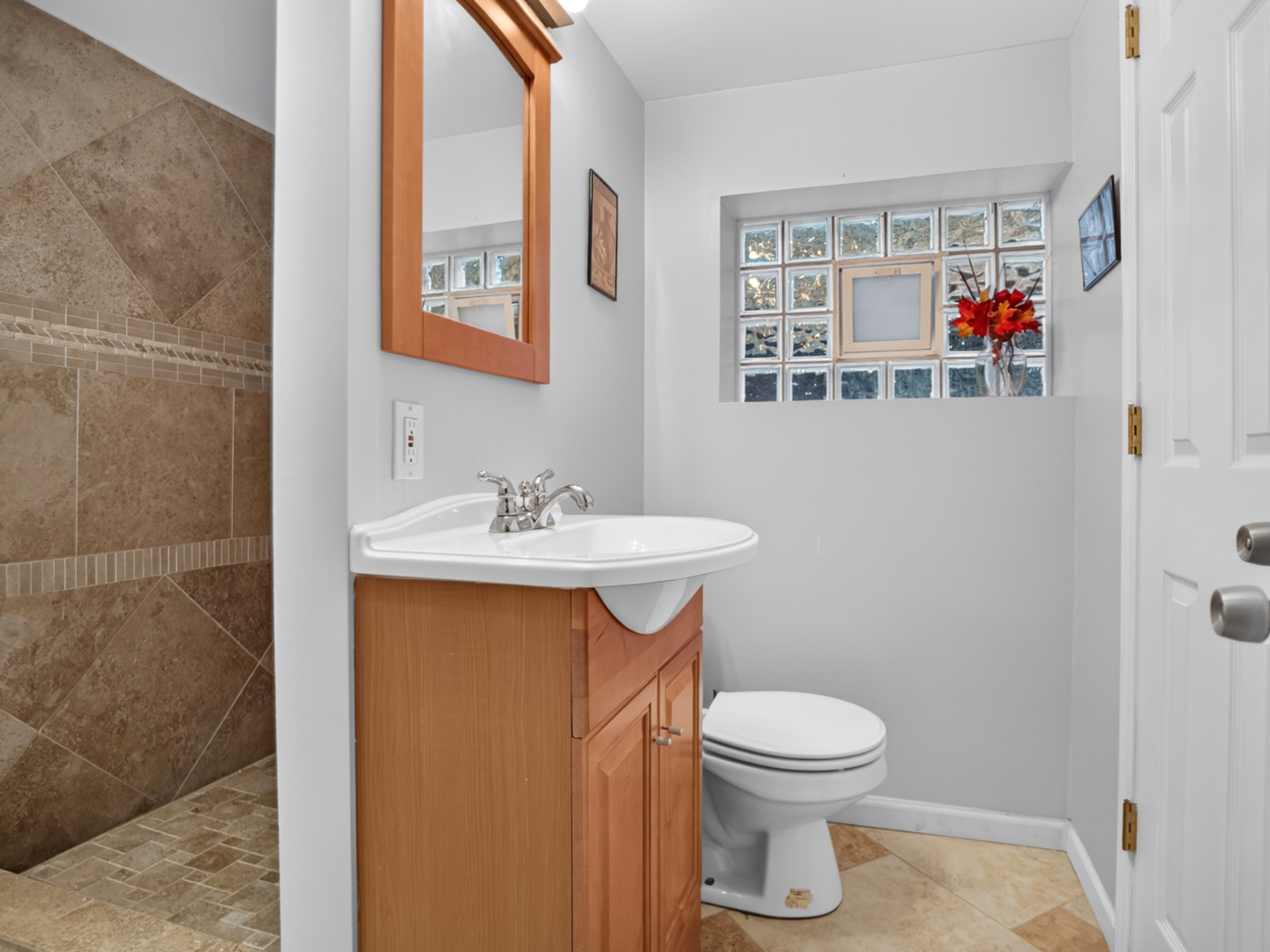 4334 N Monitor Avenue Property Photo 22
