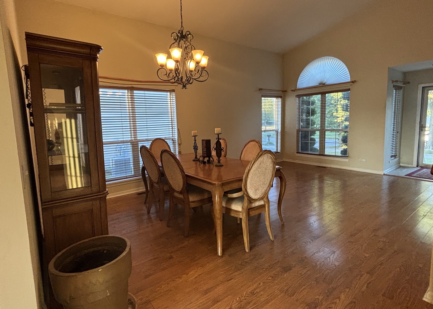 2081 Litchfield Lane Property Photo 3