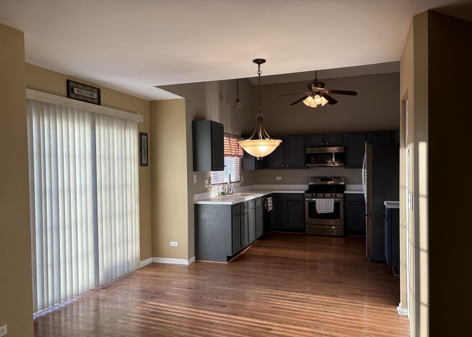 2081 Litchfield Lane Property Photo 4