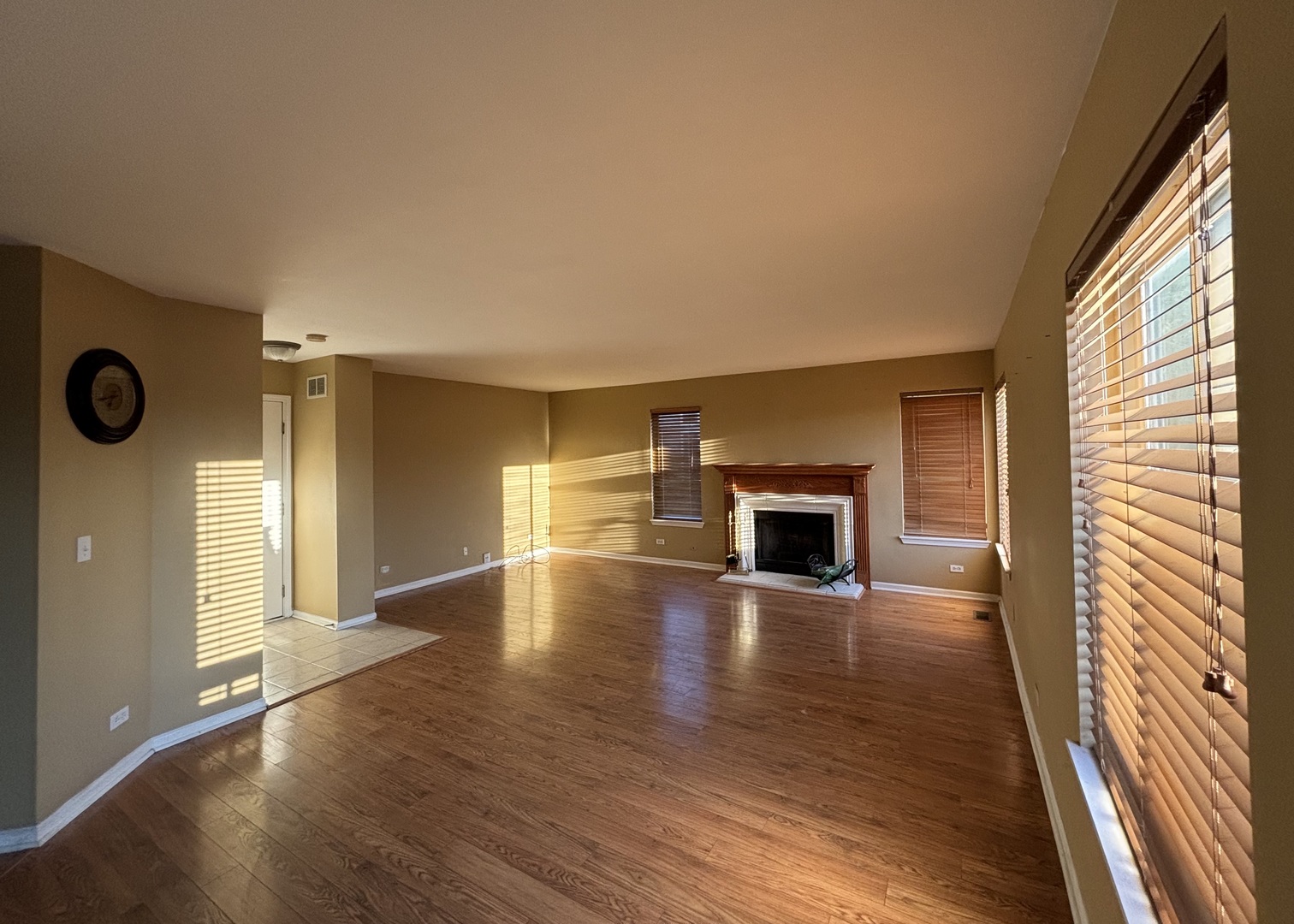 2081 Litchfield Lane Property Photo 6
