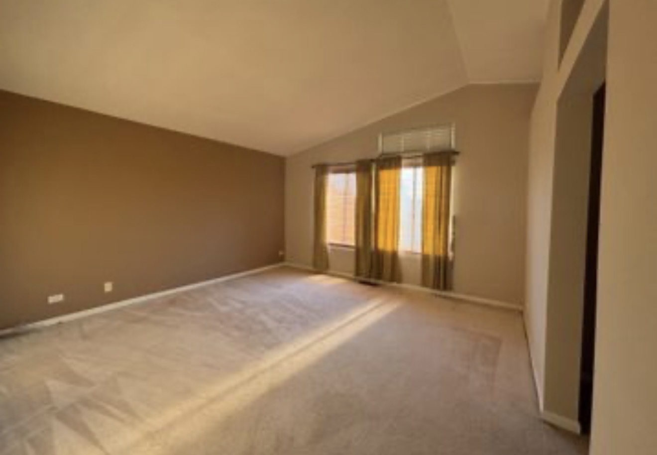 2081 Litchfield Lane Property Photo 8