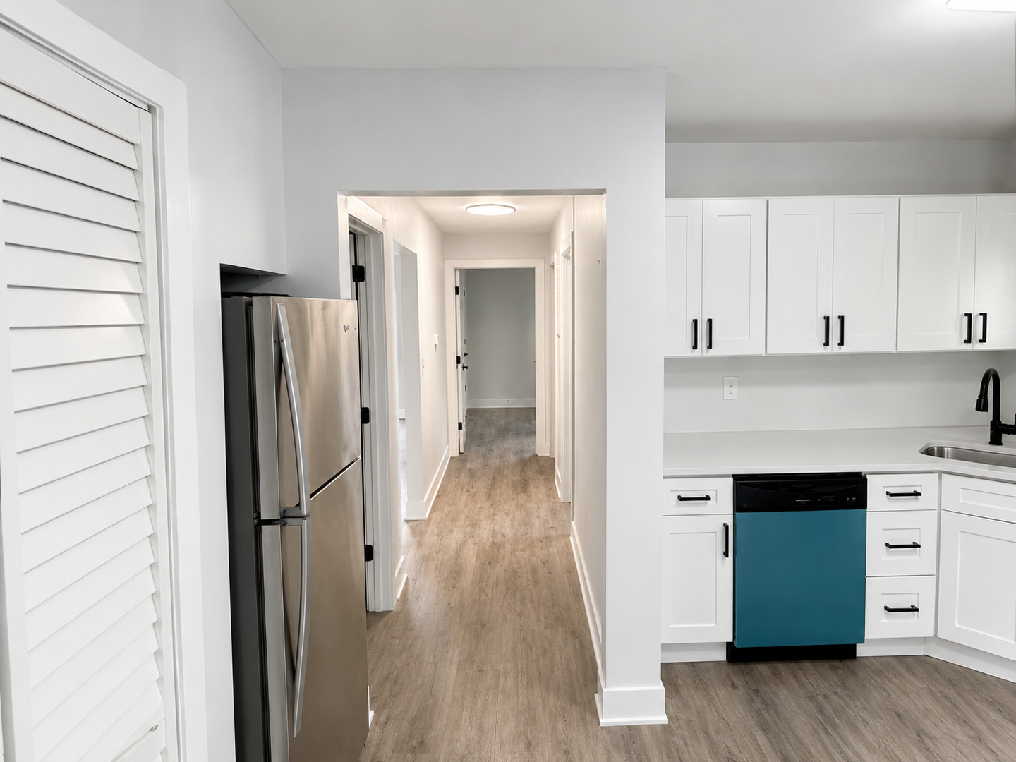 416 Grand Avenue Property Photo 3