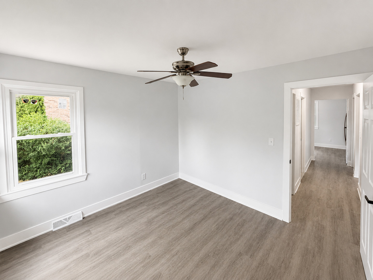 416 Grand Avenue Property Photo 6