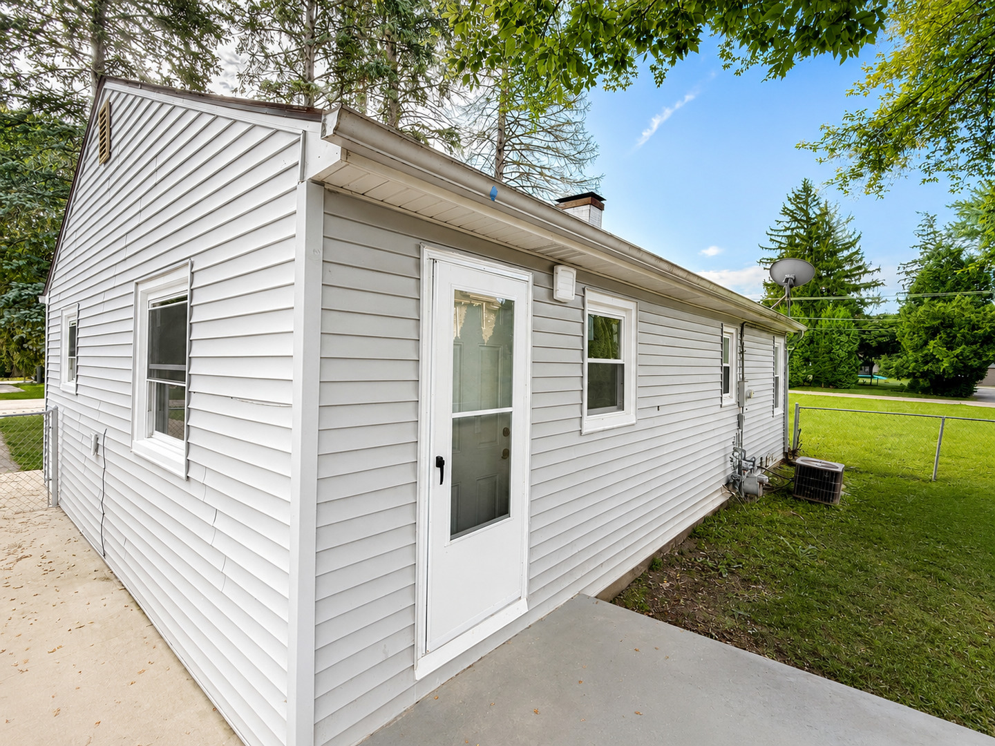 416 Grand Avenue Property Photo 11