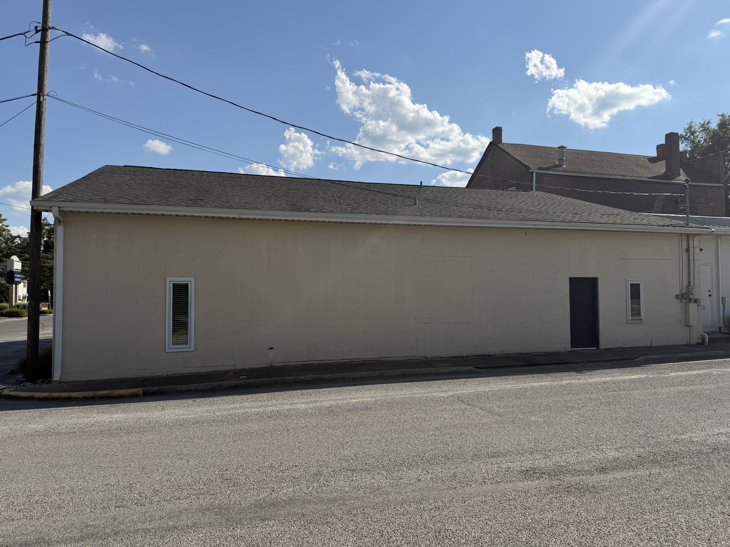 15 N Locust Street Property Photo 4