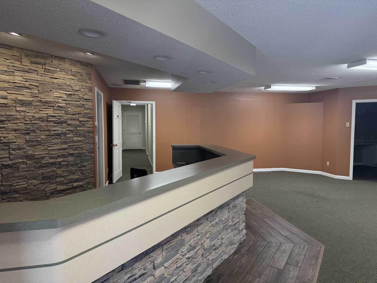 15 N Locust Street Property Photo 6