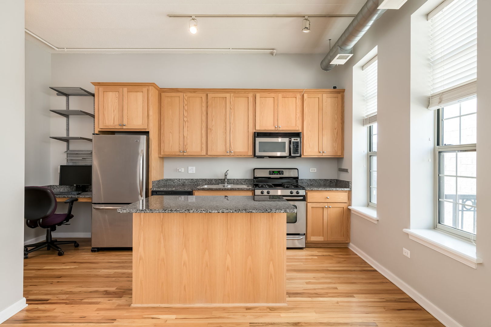 1919 S Michigan Avenue 403 Property Photo 6