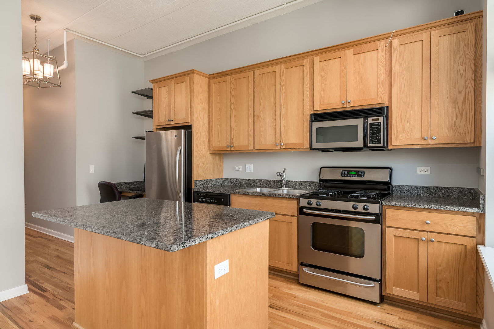 1919 S Michigan Avenue 403 Property Photo 7