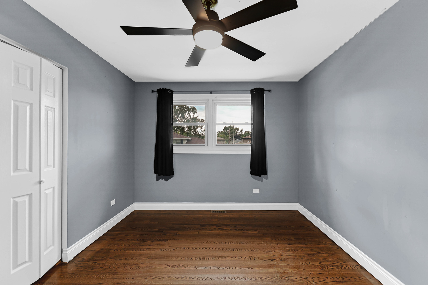 4340 Mann Street Property Photo 8