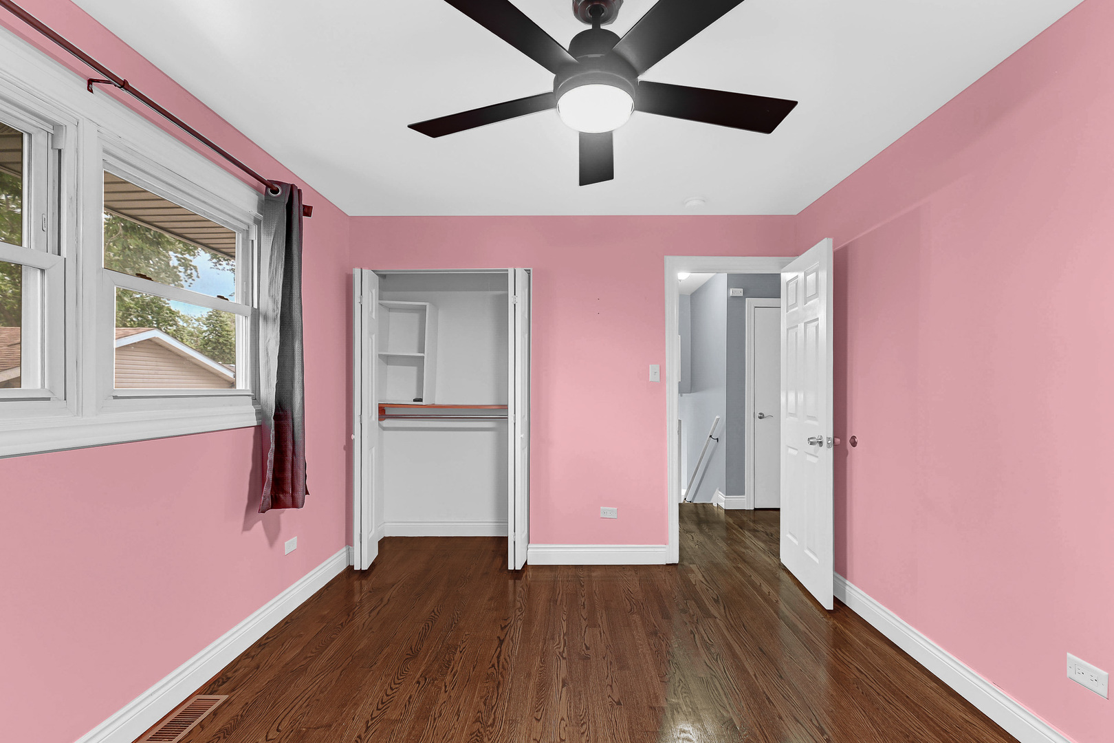 4340 Mann Street Property Photo 10